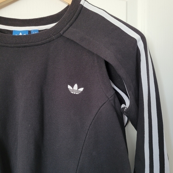 ADIDAS Originals Shrug Crewneck Sweater | size MEDIUM - Picture 5 of 8